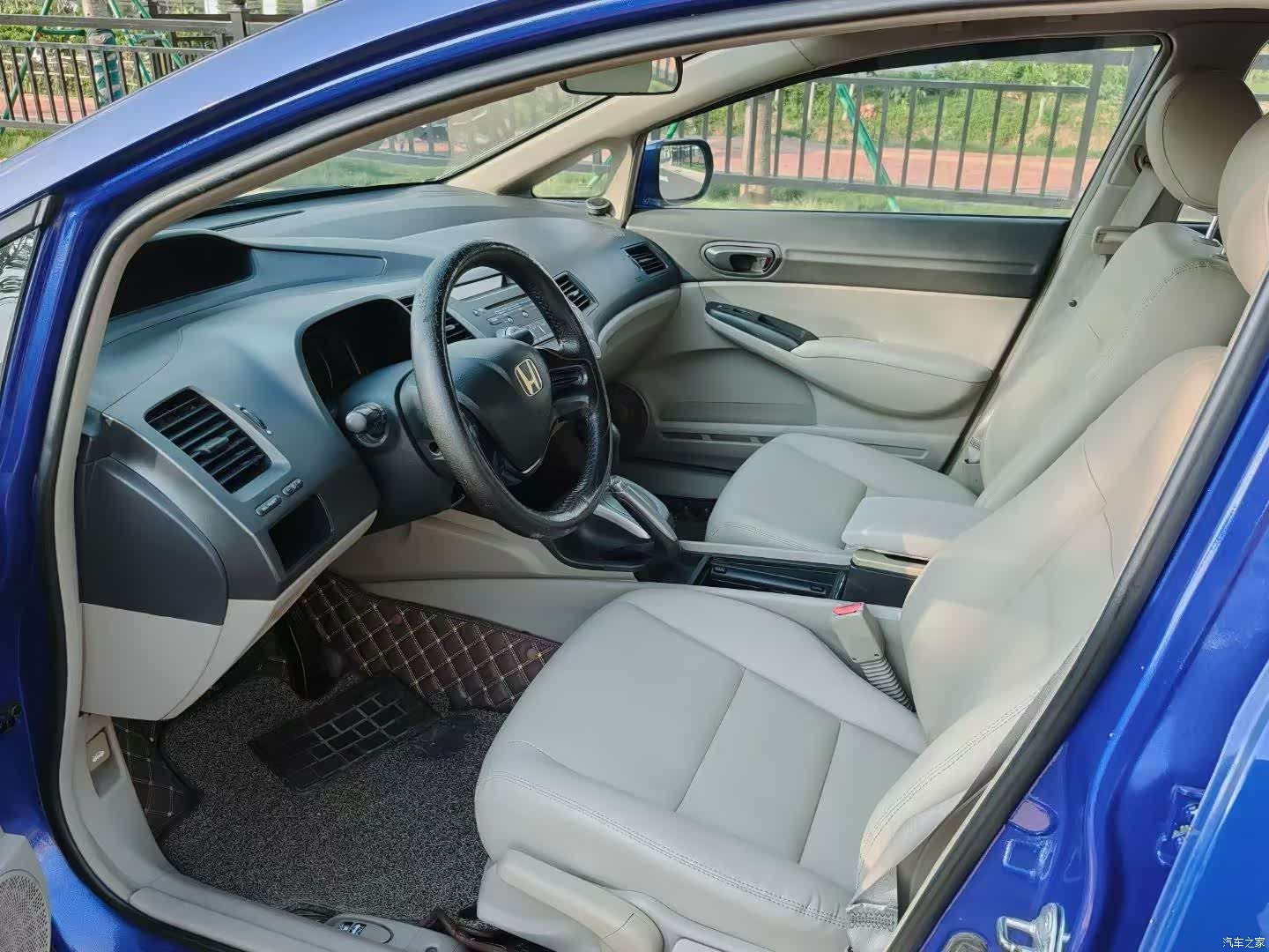 Honda Civic, 2011 4