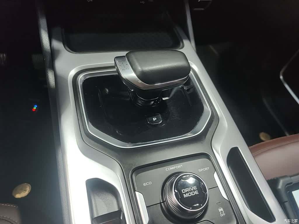 Geely Haoyue, 2022 14
