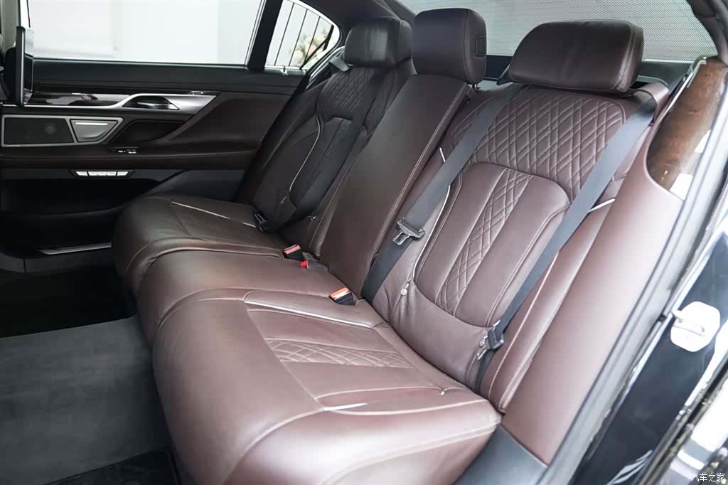 BMW 7 Series, 2016 8
