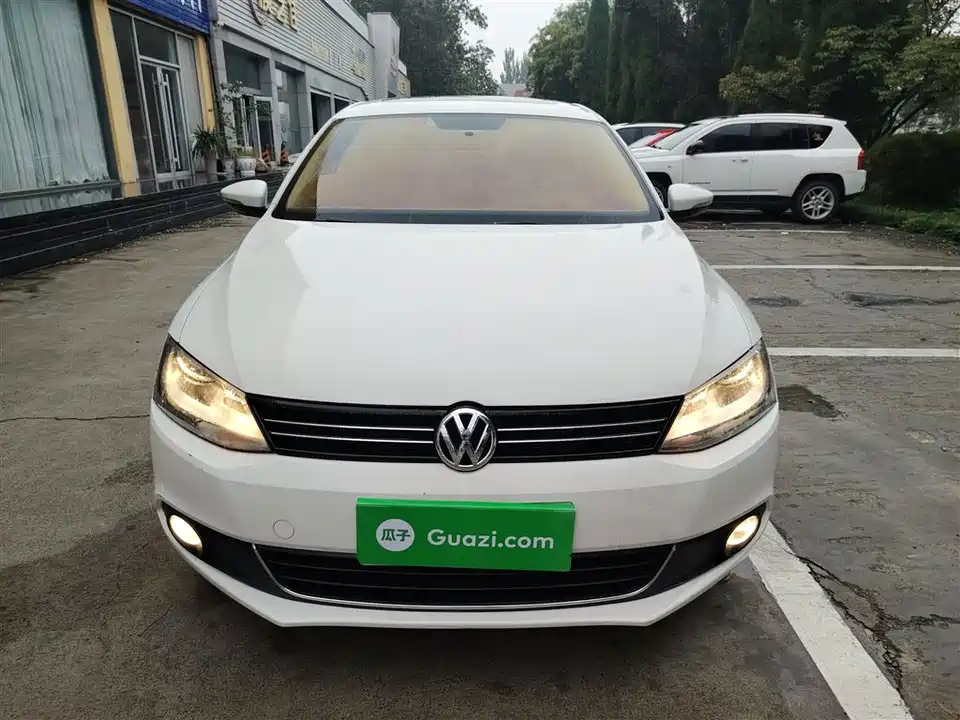 Volkswagen Sagitar