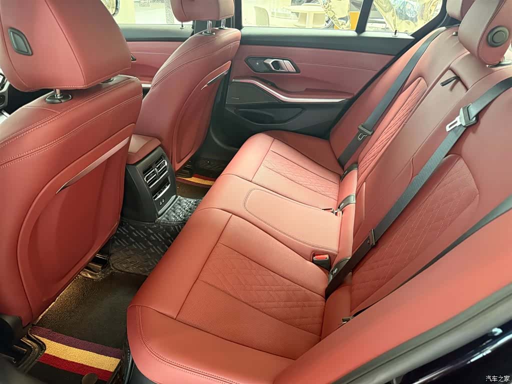 BMW 3 Series, 2024 7