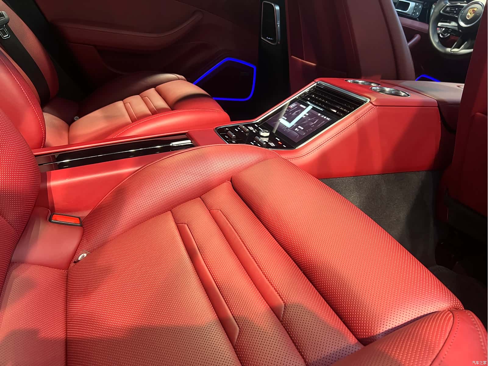 Porsche Panamera, 2022 13