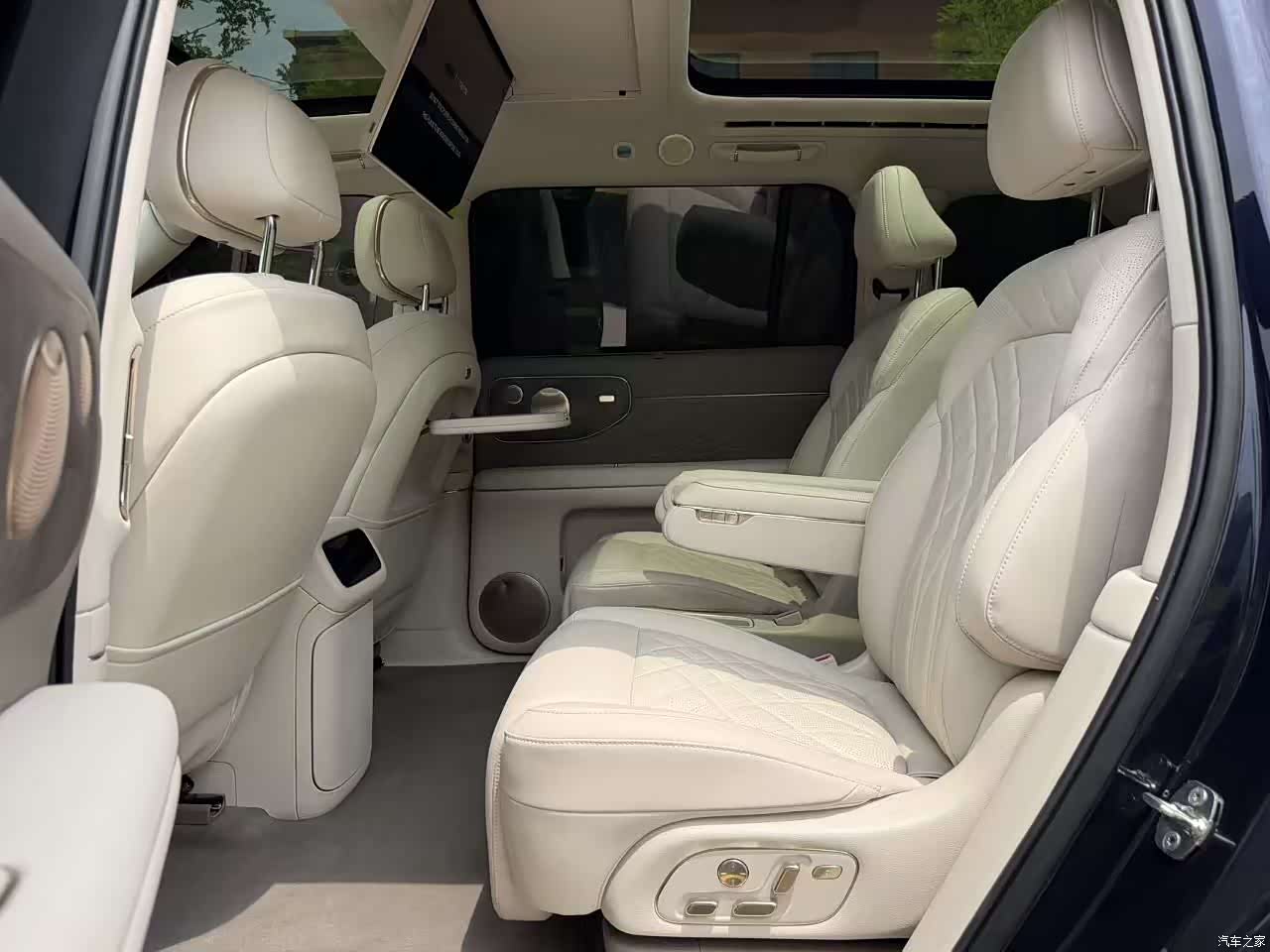 IM Motors LS9, 2026 все фото