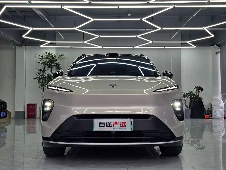 NIO ES8 NIO ES8