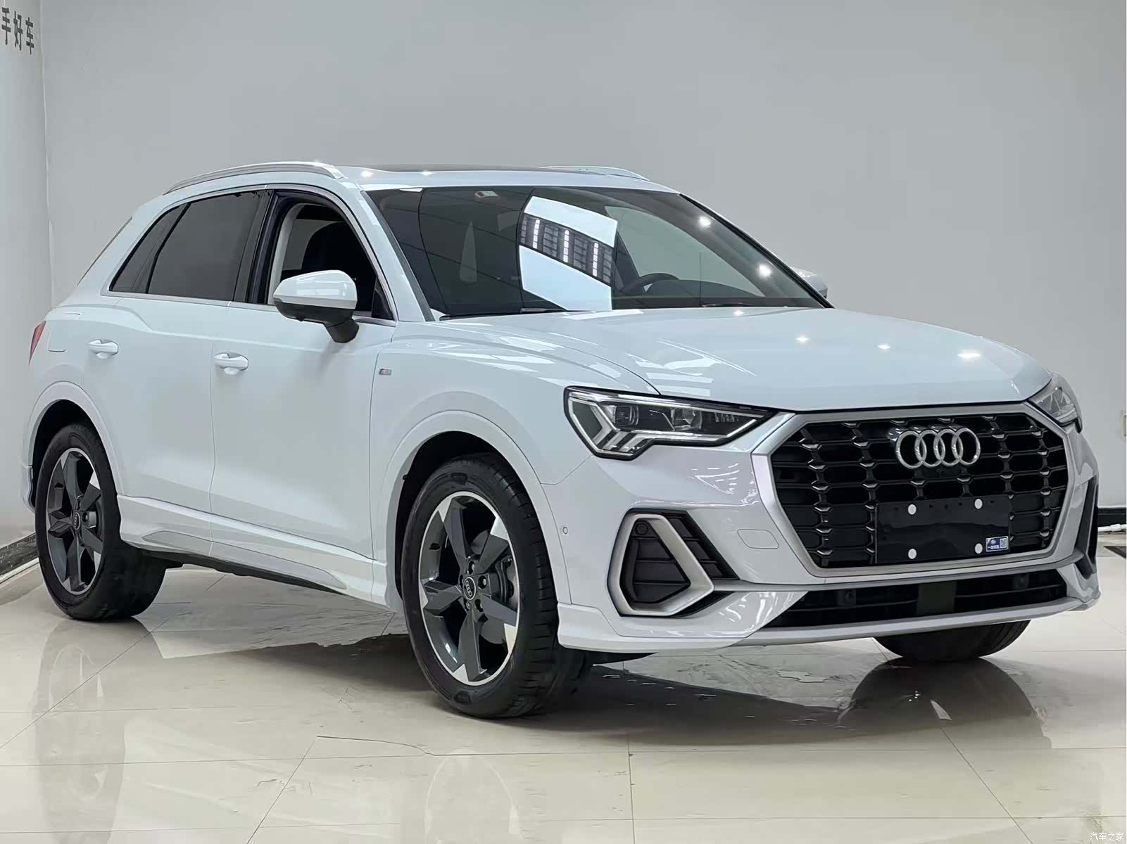 Audi Q3, 2022 3