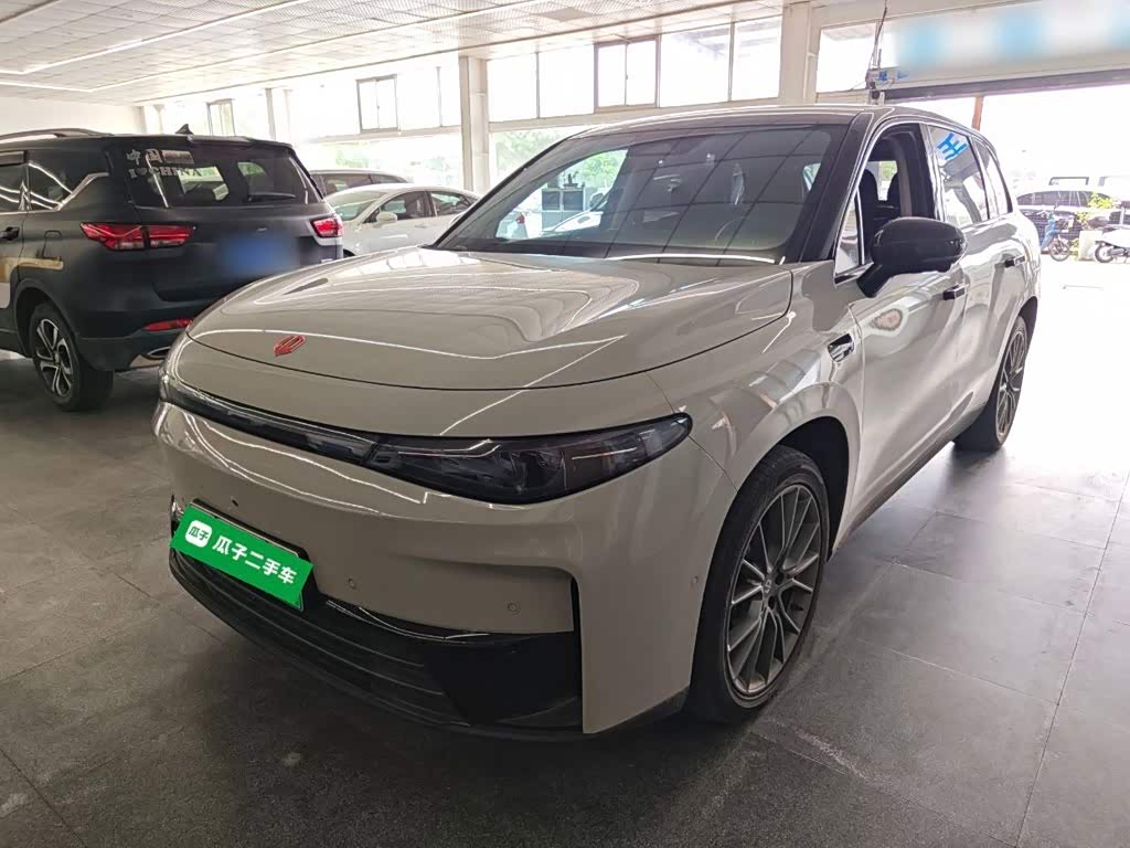 Leapmotor C10