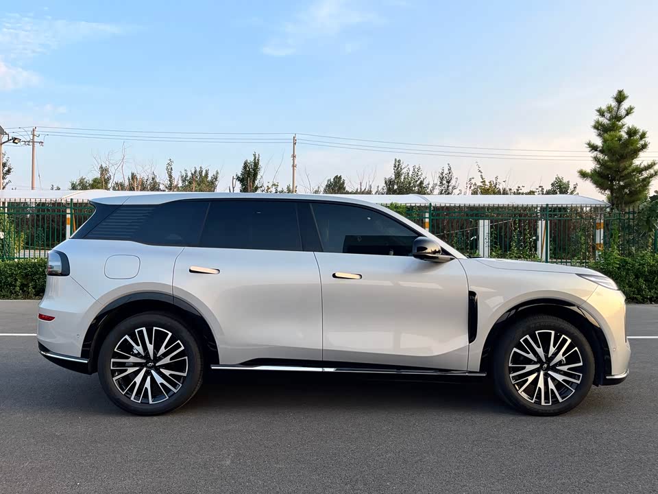 Changan Q07