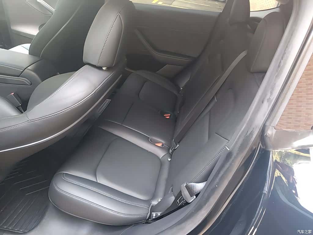 Tesla Model Y, 2021 17
