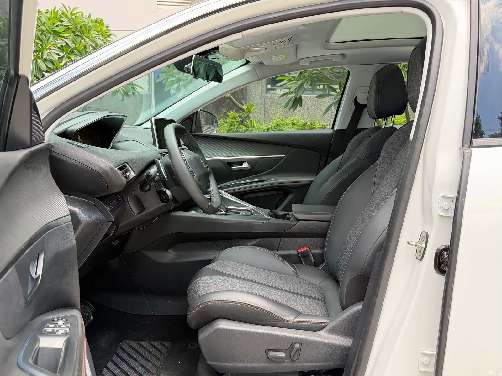 Peugeot 4008, 2017 все фото