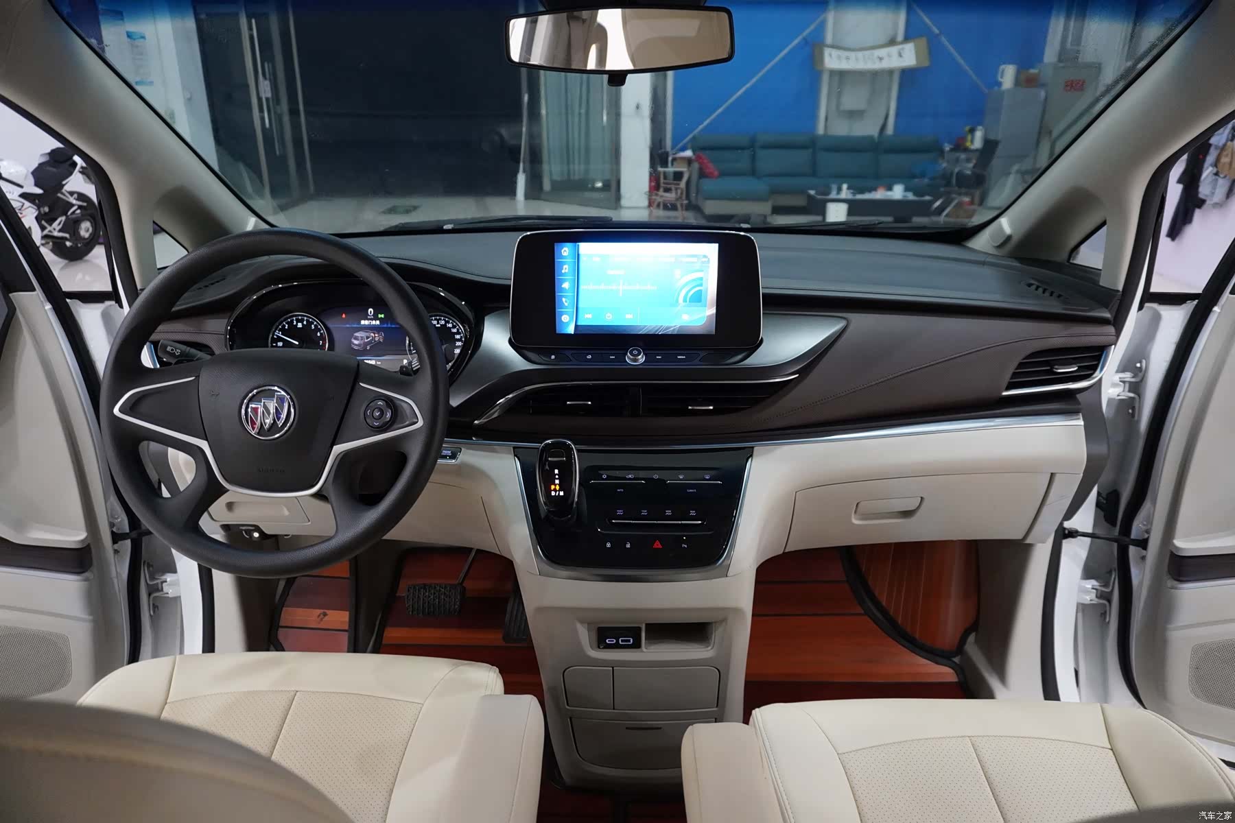 Buick GL8, 2020 9