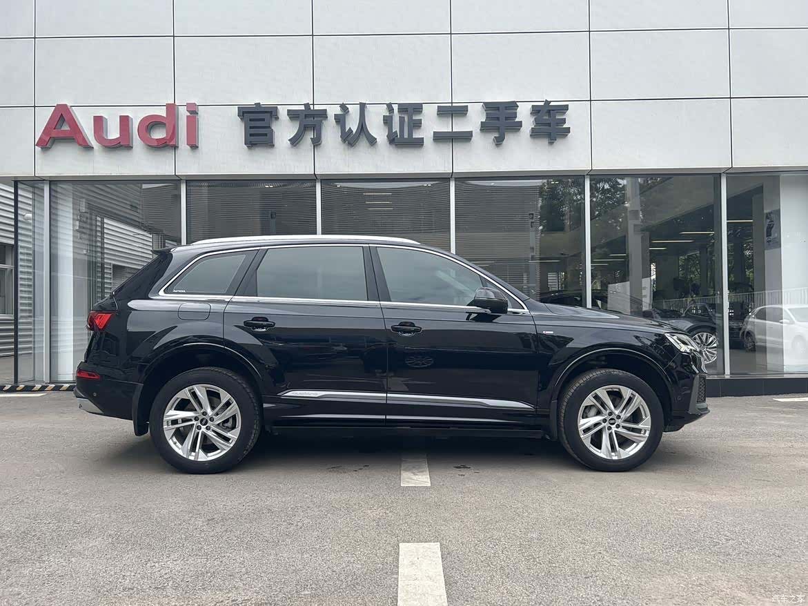 Audi Q7, 2023 4