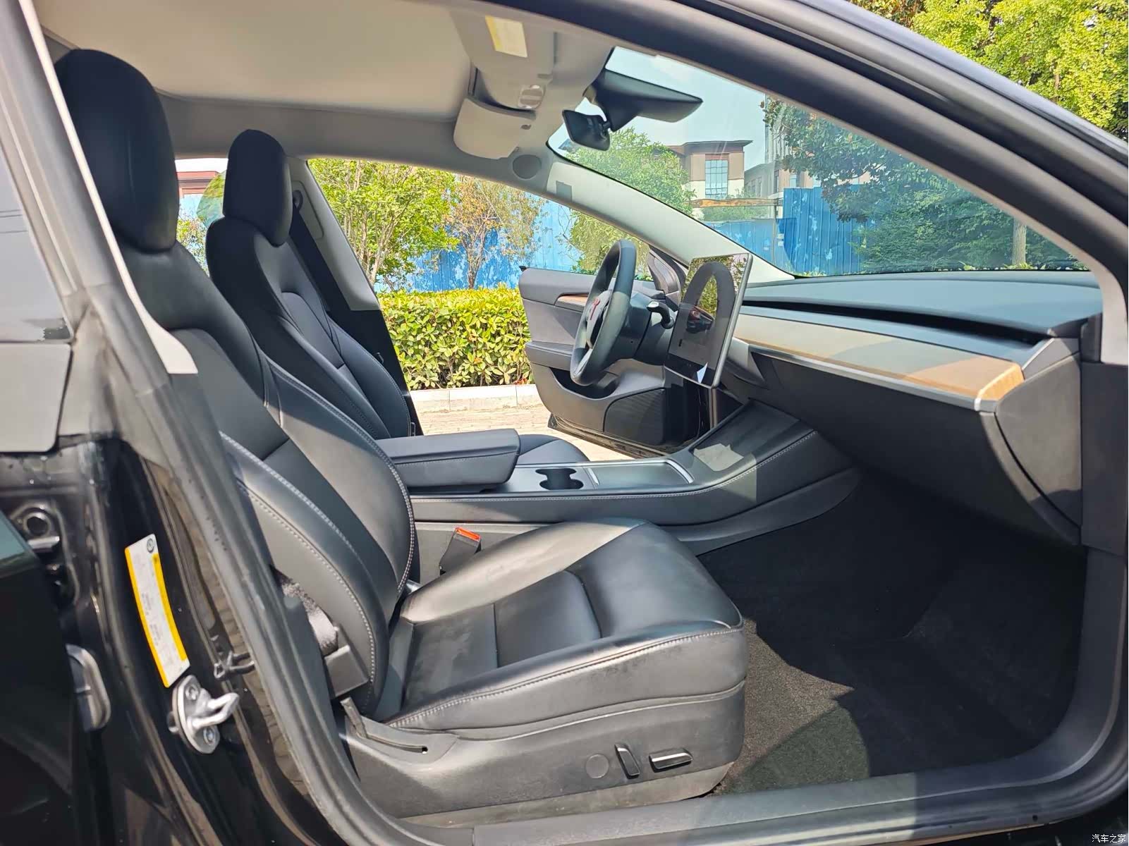 Tesla Model 3, 2023 все фото