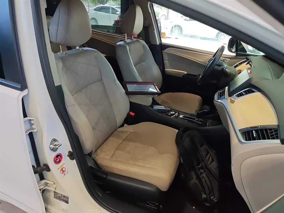 Honda Jade