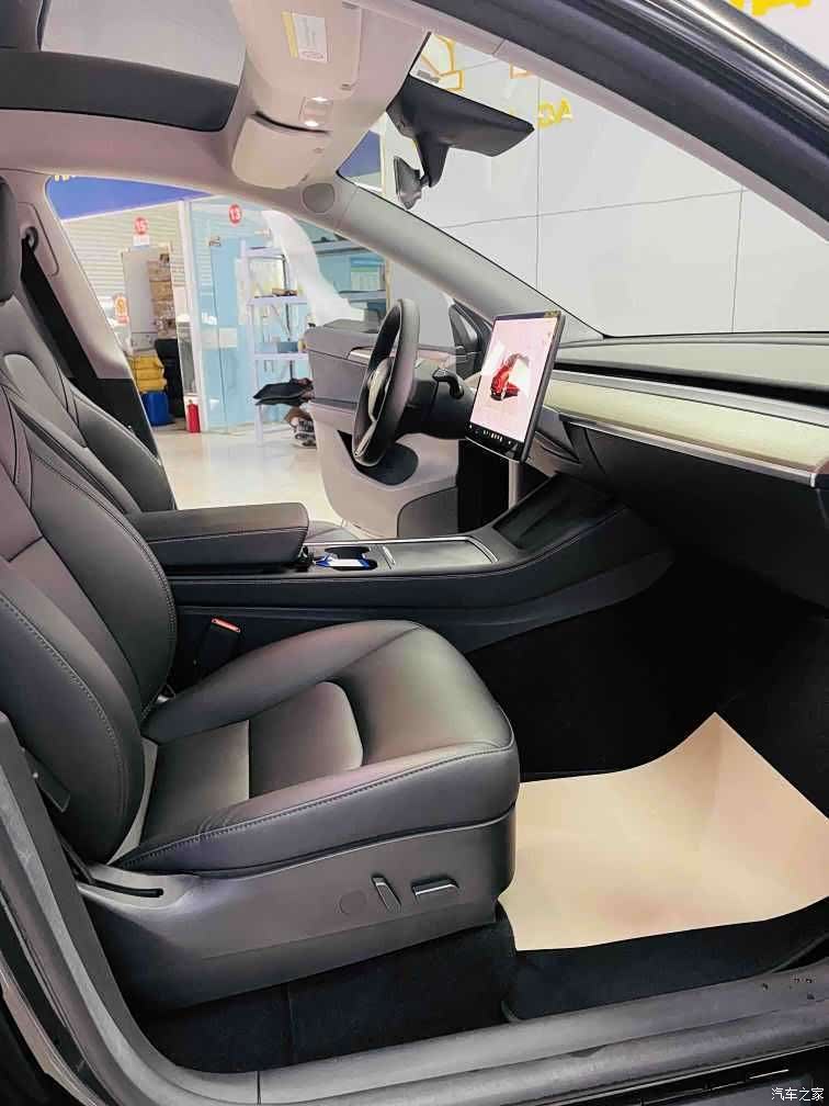 Tesla Model Y, 2023 все фото