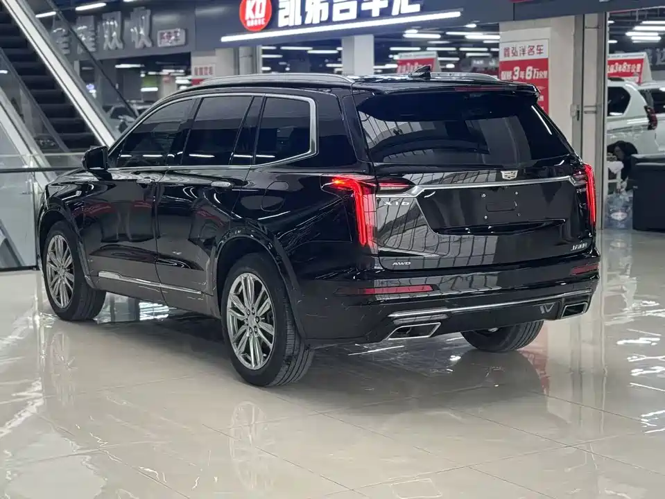 Cadillac XT6