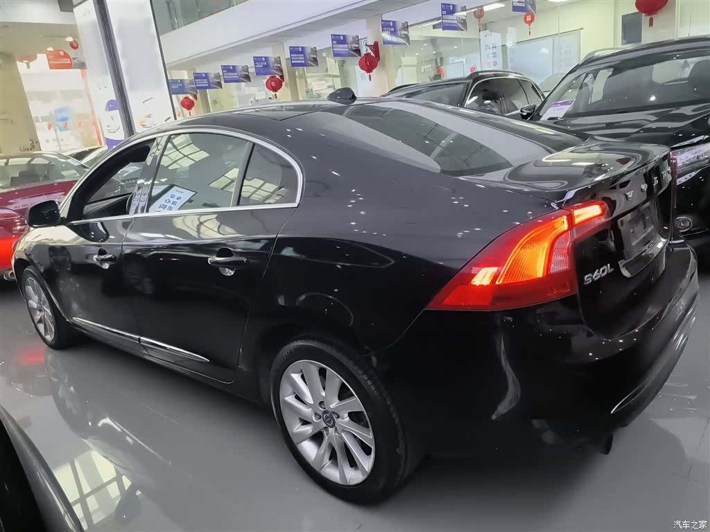 Volvo S60, 2016 все фото
