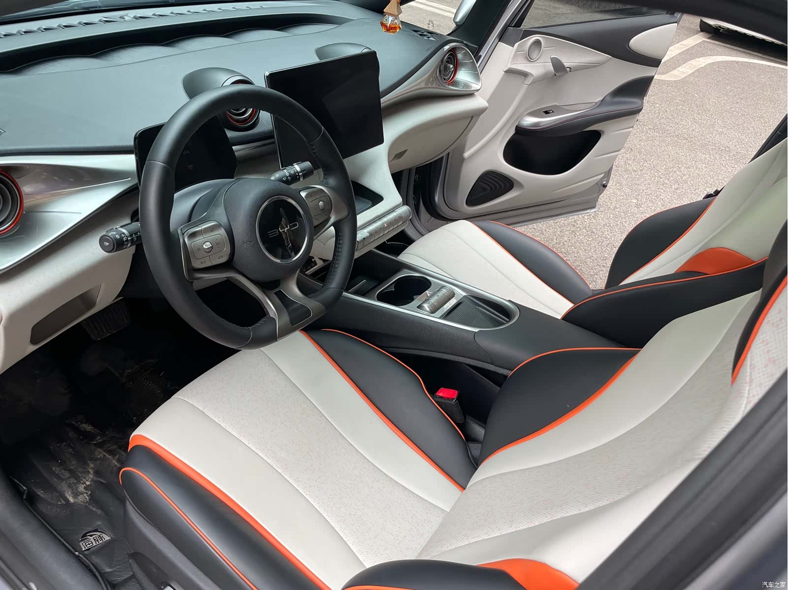 BYD Dolphin, 2022 11