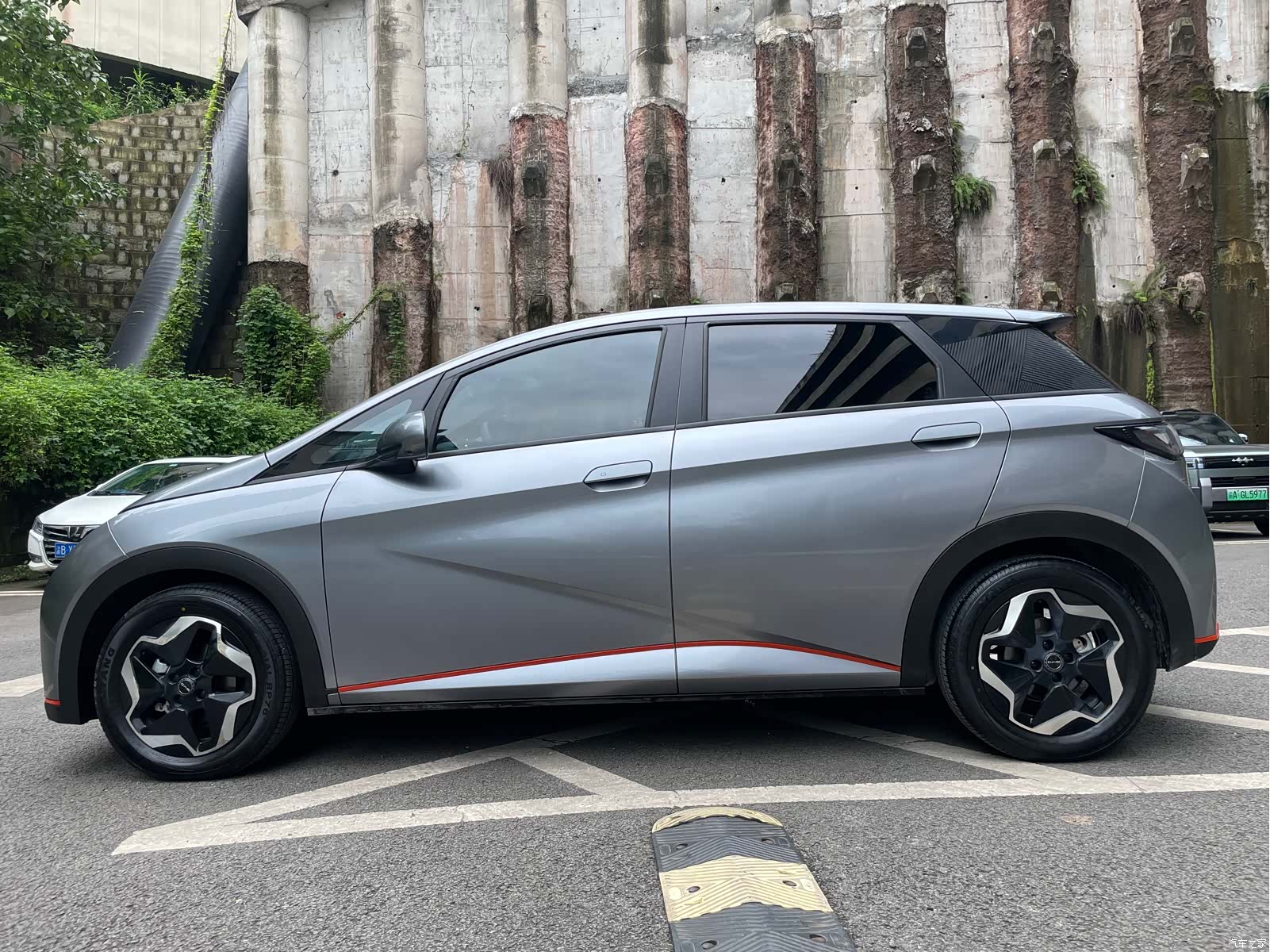 BYD Dolphin, 2022 4