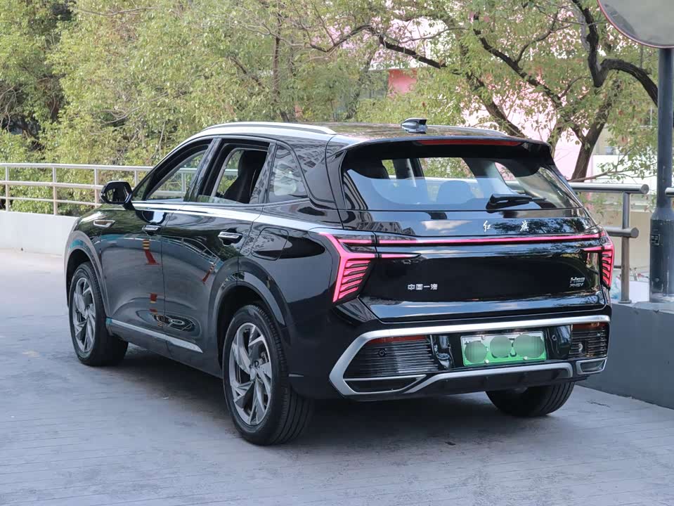 Hongqi HS3 PHEV