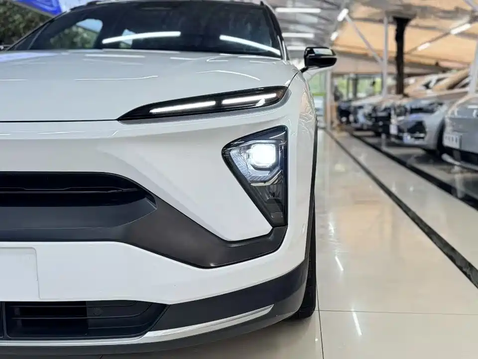 NIO ES6
