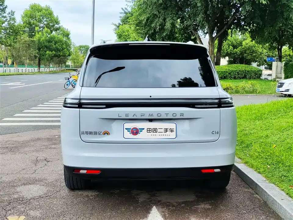 Leapmotor C16