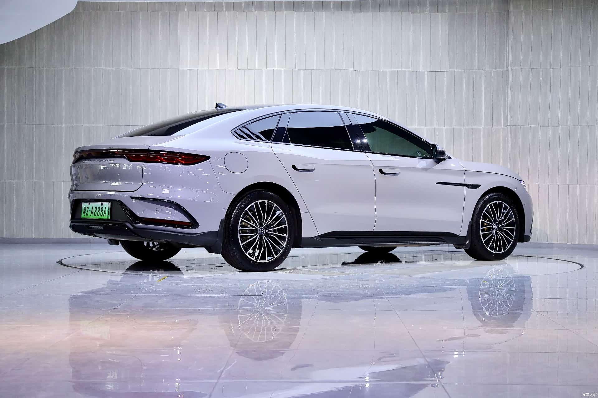 BYD Han, 2025 4
