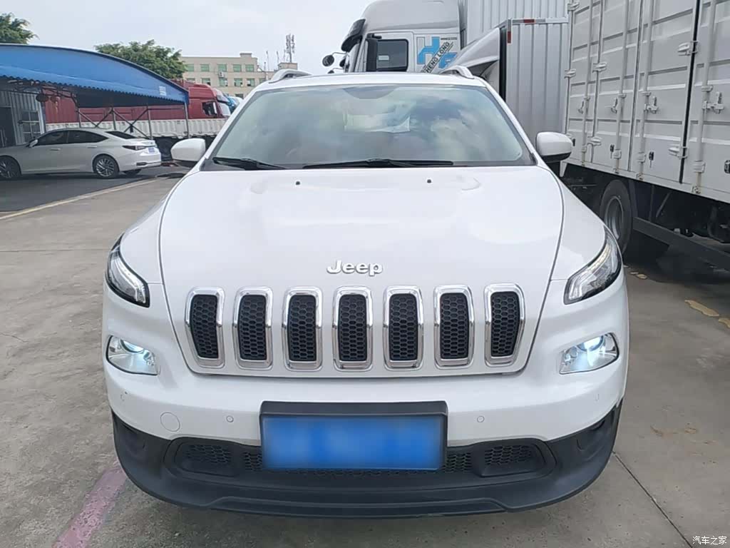 Jeep Cherokee, 2016 3