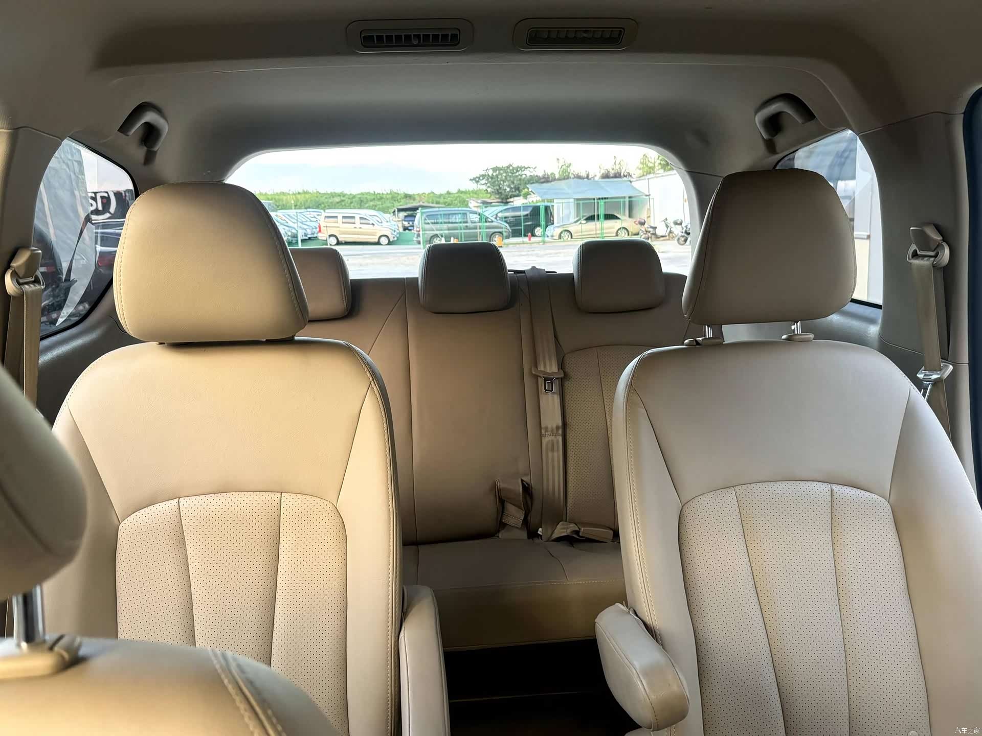 Wuling 730, 2015 13