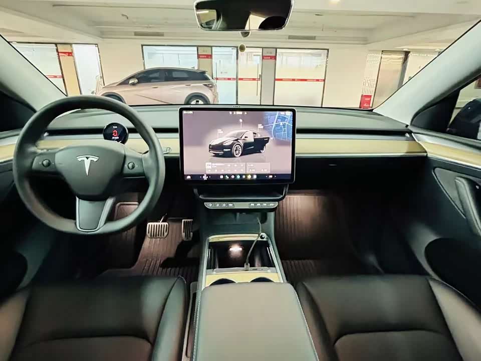 Tesla Model Y Tesla Model Y
