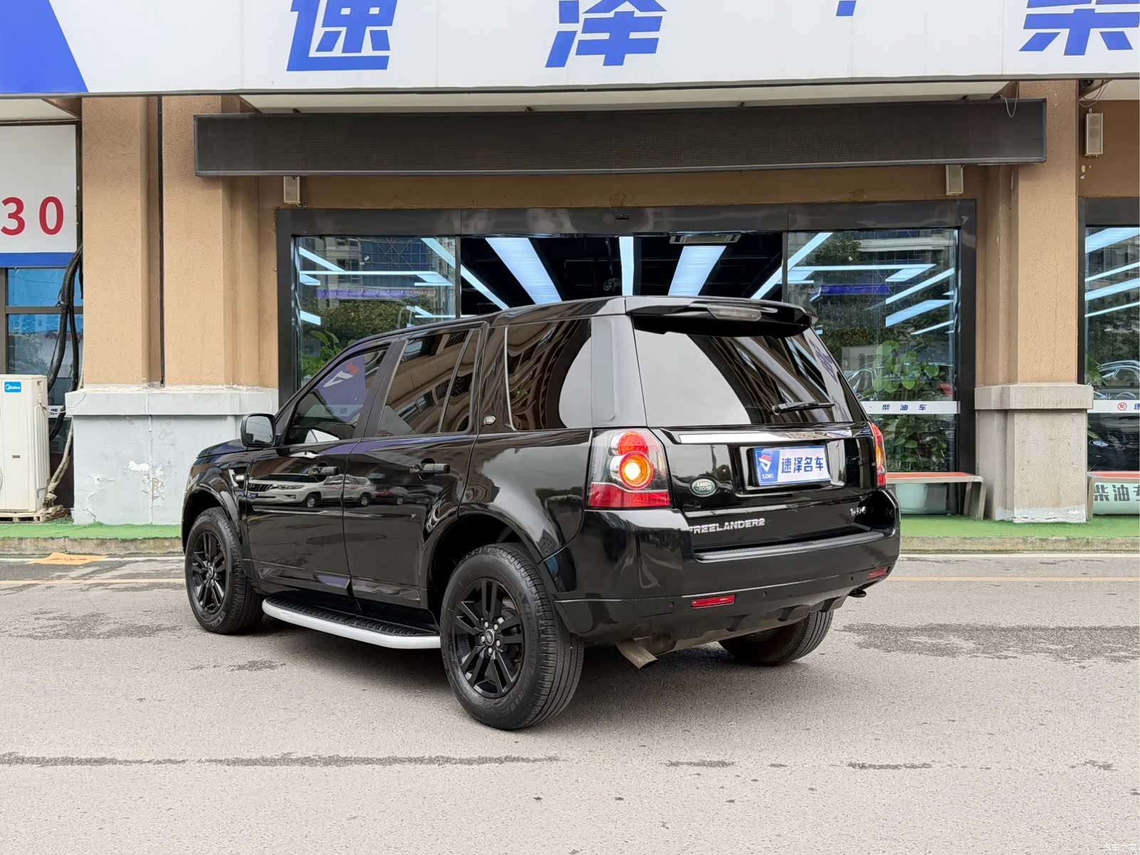 Land Rover SD4, 2013 12