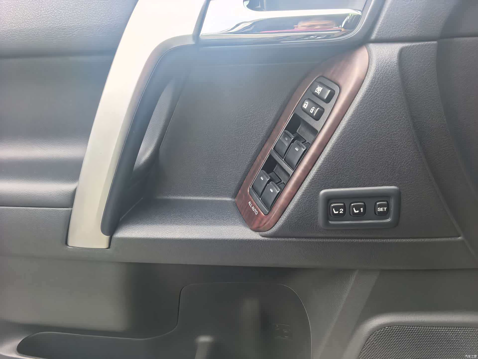 Toyota Prado, 2015 7