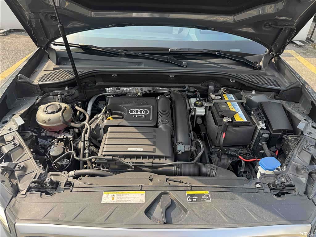 Audi Q2L, 2021 9