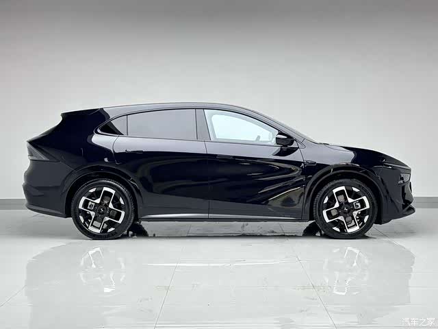 Xpeng G7, 2025 4