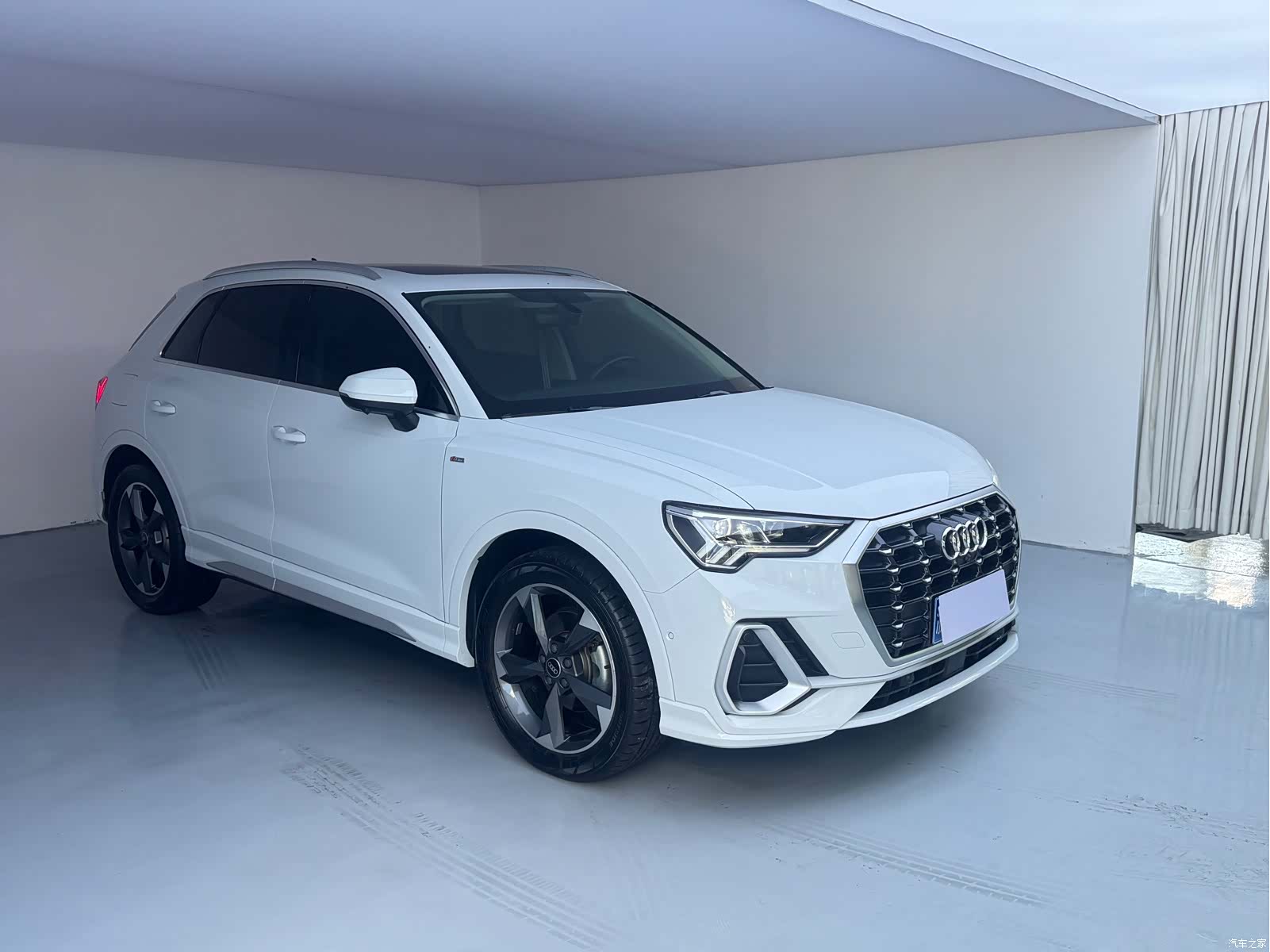 Audi Q3, 2022 3