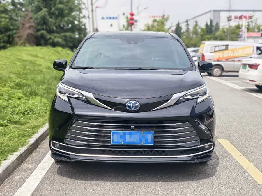 Toyota SIENNA 2023, фото 3