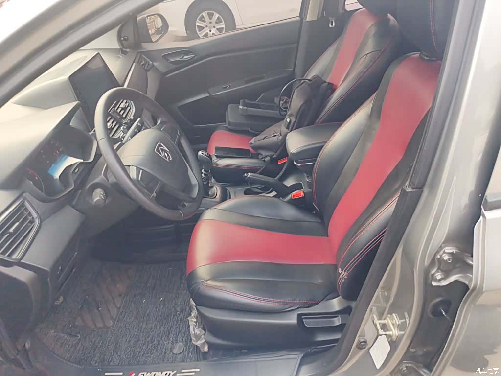 Wuling 310W, 2018 11