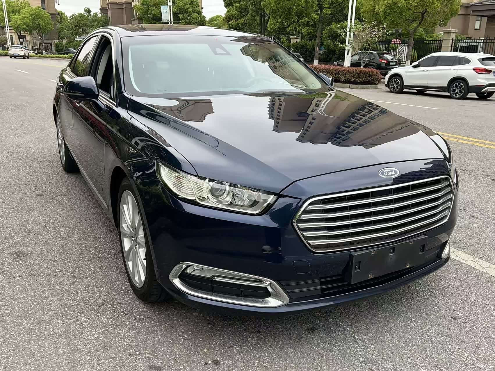Ford Taurus, 2017 3