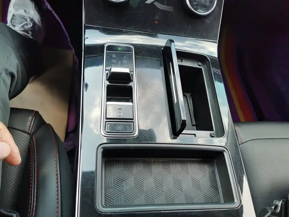 Exeed Chasing the wind