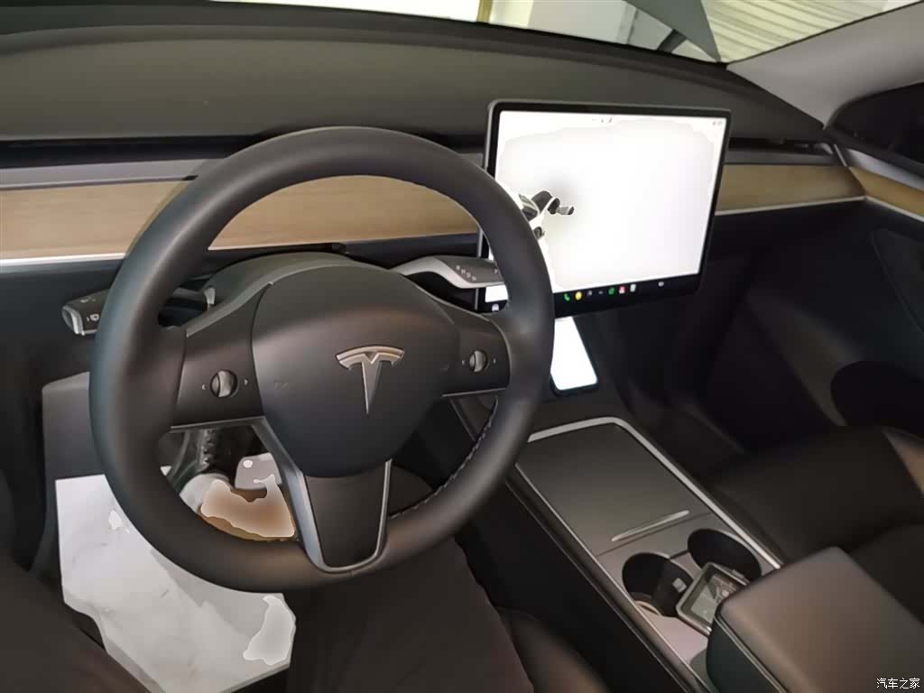 Tesla Model Y, 2022 10