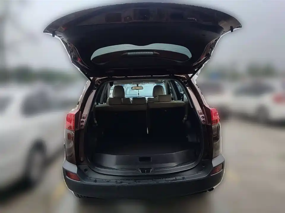 Toyota RAV4 Rongfang