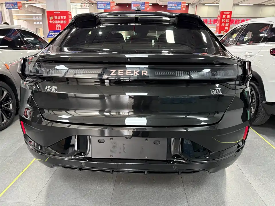 Zeekr 001