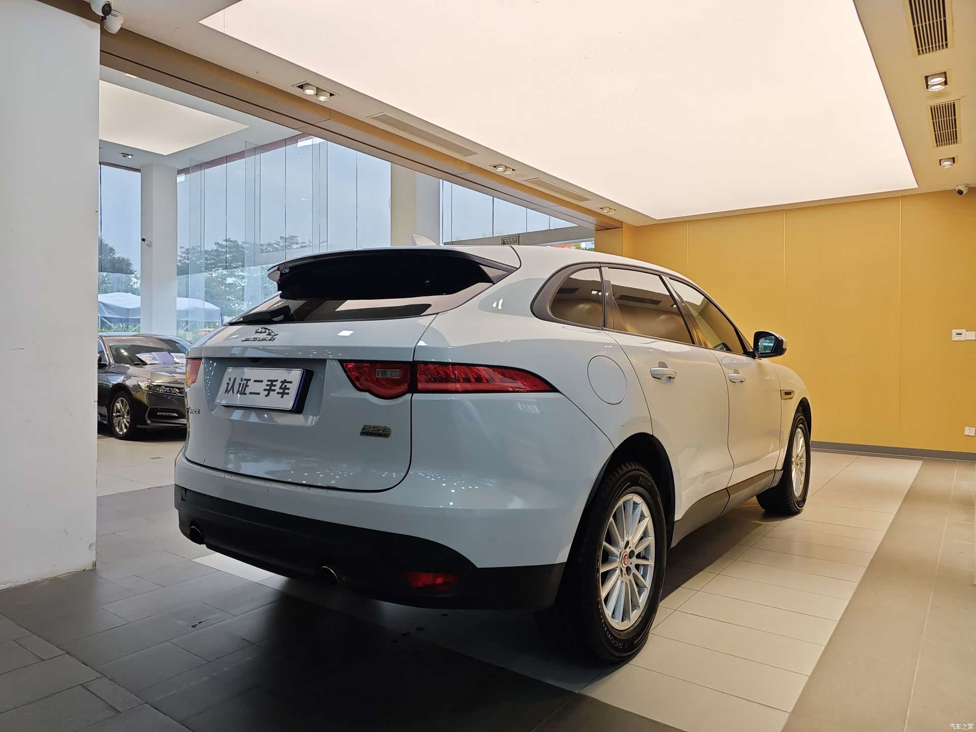 Jaguar F-PACE, 2018 31