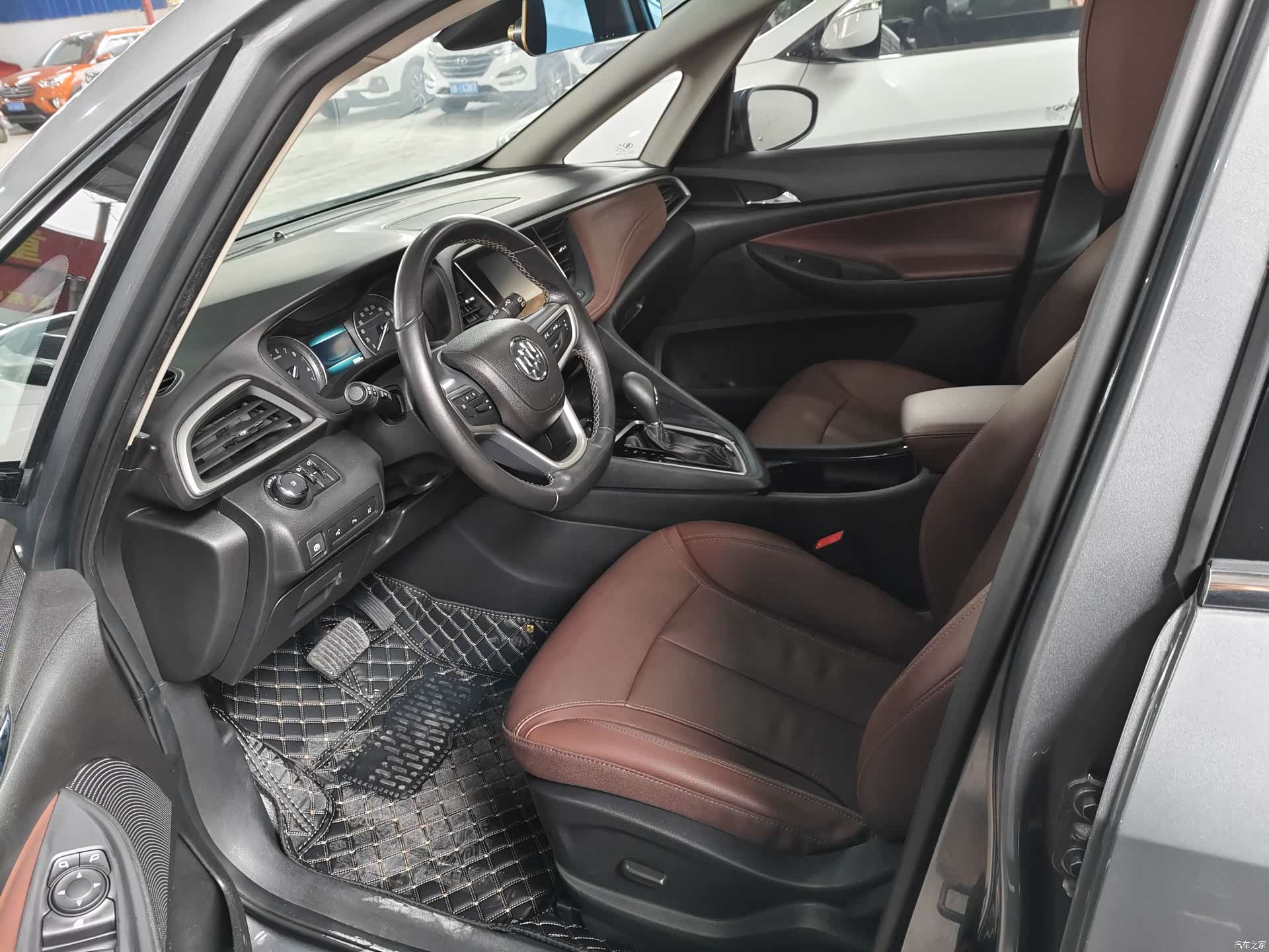 Buick GL6, 2020 4