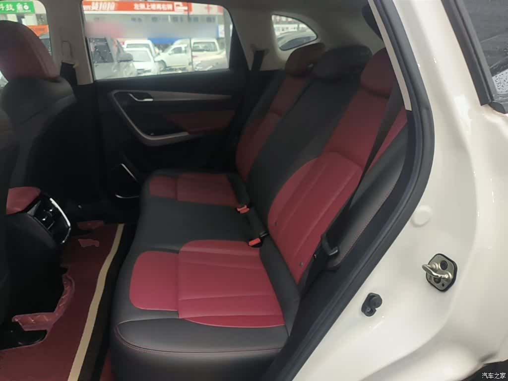 DongFeng AX7, 2021 17