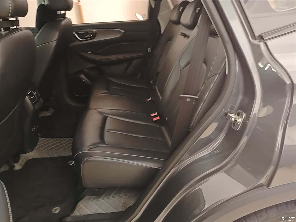 Roewe RX5, 2022 17
