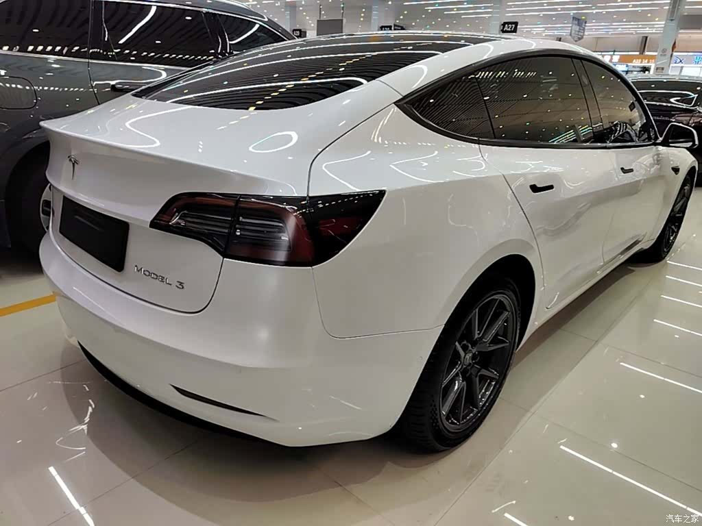 Tesla Model 3, 2021 7