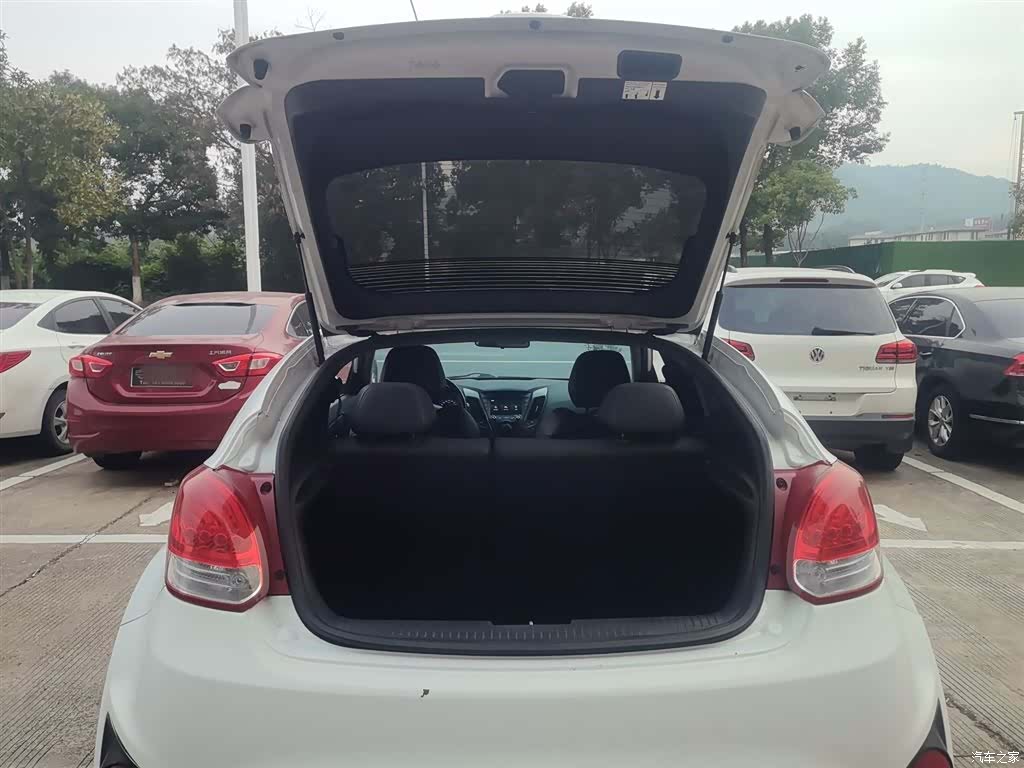 Hyundai Veloster, 2014 16