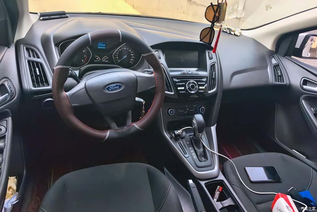 Ford Focus, 2018 12