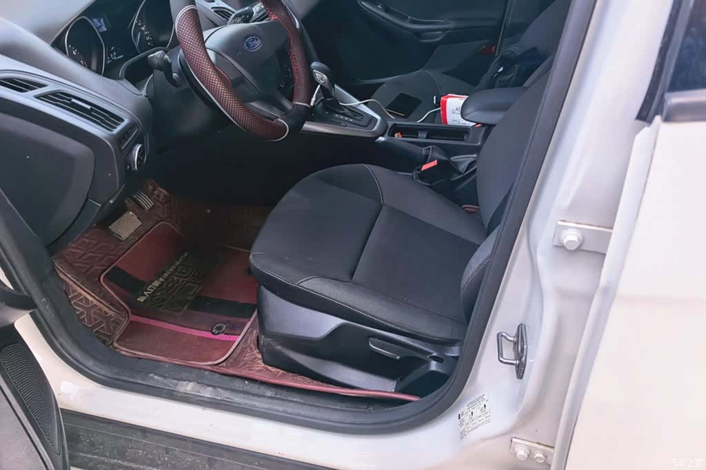 Ford Focus, 2018 9