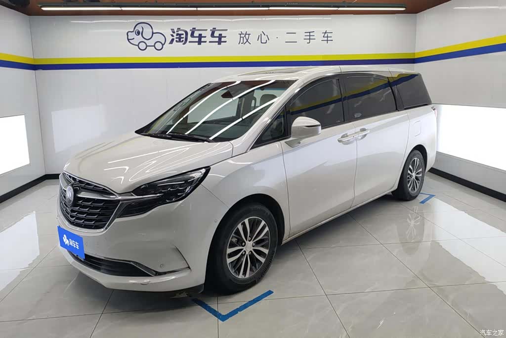 Buick GL8, 2021 1